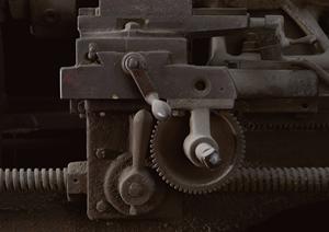 食品業界などで活躍する工機を提供